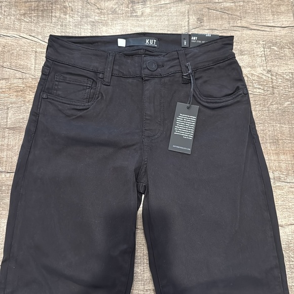 NWT!! KUT From The Kloth - Amy Crop Straight Leg - Black - Size 2 - Picture 4 of 8